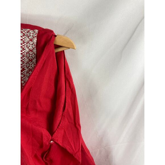 Srishti Embroidered Flap Front Top Size Medium - Picture 3 of 6